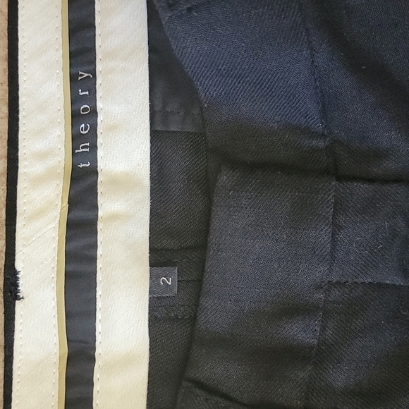 Theory | Classic Black Linen Blend Bermuda Shorts Size 2 - Picture 4 of 4
